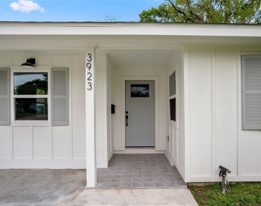 3923 Alsace Street - Photo Thumbnail 1