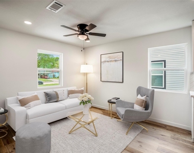 3923 Alsace Street - Photo Thumbnail 3