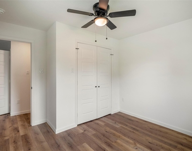 3923 Alsace Street - Photo Thumbnail 20