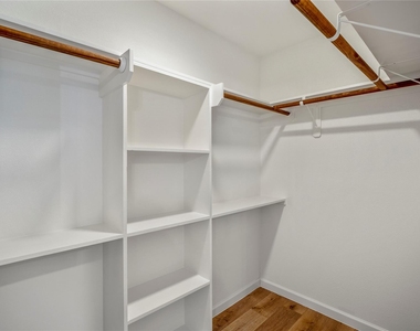 3923 Alsace Street - Photo Thumbnail 18