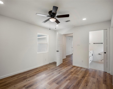3923 Alsace Street - Photo Thumbnail 14