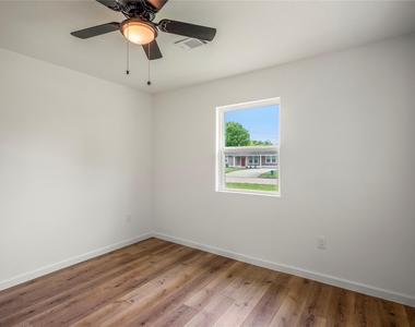 3923 Alsace Street - Photo Thumbnail 19