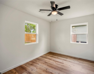 3923 Alsace Street - Photo Thumbnail 25