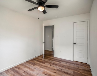 3923 Alsace Street - Photo Thumbnail 26