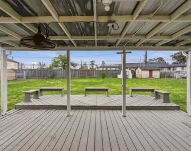 4406 Marlborough Drive - Photo Thumbnail 2
