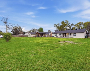 4406 Marlborough Drive - Photo Thumbnail 4