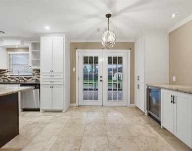 4406 Marlborough Drive - Photo Thumbnail 9