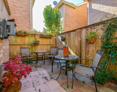 3206 E Park At Beverly Hills - Photo Thumbnail 34