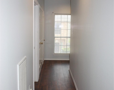 3206 E Park At Beverly Hills - Photo Thumbnail 28