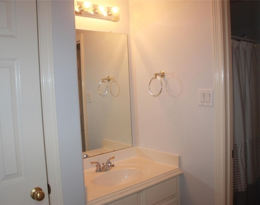 3206 E Park At Beverly Hills - Photo Thumbnail 32