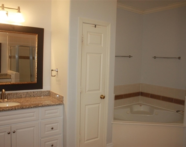 3206 E Park At Beverly Hills - Photo Thumbnail 21