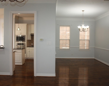 3206 E Park At Beverly Hills - Photo Thumbnail 13