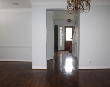3206 E Park At Beverly Hills - Photo Thumbnail 15
