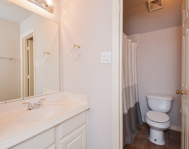 3206 E Park At Beverly Hills - Photo Thumbnail 24