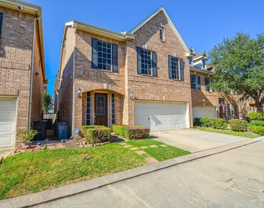 3206 E Park At Beverly Hills - Photo Thumbnail 1