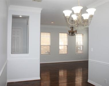 3206 E Park At Beverly Hills - Photo Thumbnail 12