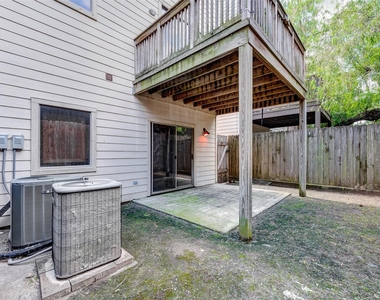 1729 Reinerman Street - Photo Thumbnail 30