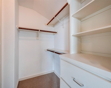 1729 Reinerman Street - Photo Thumbnail 24