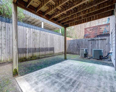1729 Reinerman Street - Photo Thumbnail 11