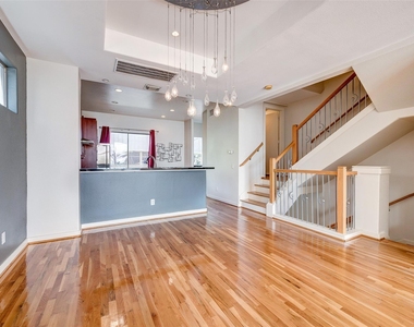 1729 Reinerman Street - Photo Thumbnail 15