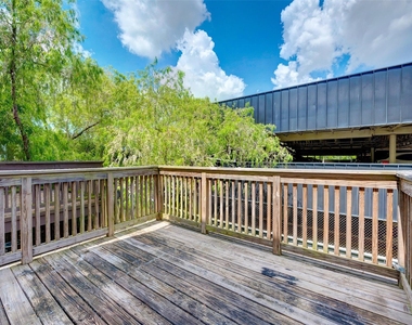 1729 Reinerman Street - Photo Thumbnail 1