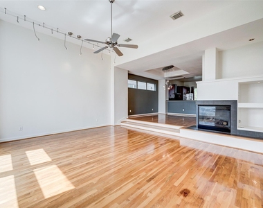 1729 Reinerman Street - Photo Thumbnail 13