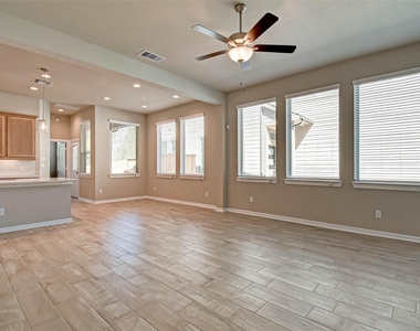 315 N Spotted Fern Drive - Photo Thumbnail 8