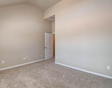 315 N Spotted Fern Drive - Photo Thumbnail 31