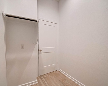 315 N Spotted Fern Drive - Photo Thumbnail 22