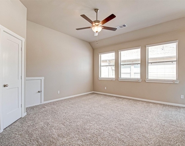 315 N Spotted Fern Drive - Photo Thumbnail 38
