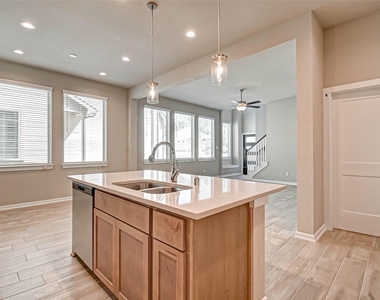 315 N Spotted Fern Drive - Photo Thumbnail 16