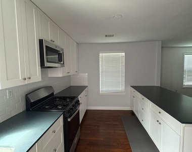 3234 Berry Street - Photo Thumbnail 10