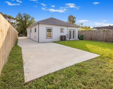 3234 Berry Street - Photo Thumbnail 27