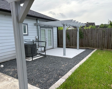 3234 Berry Street - Photo Thumbnail 34