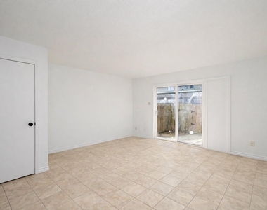 7902 Grove Ridge Drive - Photo Thumbnail 6