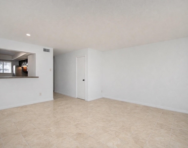 7902 Grove Ridge Drive - Photo Thumbnail 5