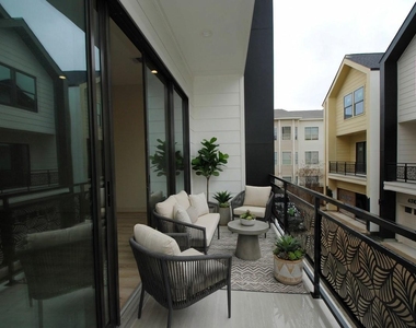 6312 Illinois Street - Photo Thumbnail 14