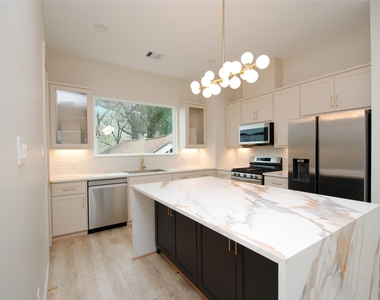 6312 Illinois Street - Photo Thumbnail 6