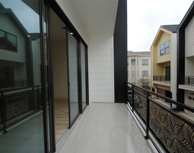 6312 Illinois Street - Photo Thumbnail 13