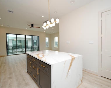 6312 Illinois Street - Photo Thumbnail 9