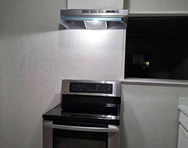 5401 Doolittle Boulevard - Photo Thumbnail 2