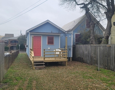 723 Sealy Street - Photo Thumbnail 13