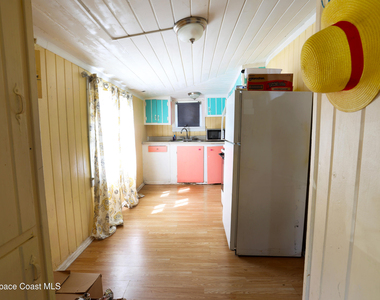 317 Pineda Street - Photo Thumbnail 15