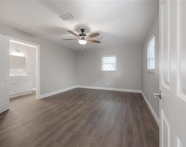 6901 S Fitzgerald Street - Photo Thumbnail 35