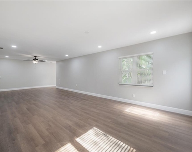 6901 S Fitzgerald Street - Photo Thumbnail 25