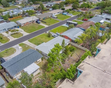 11424 79th Avenue - Photo Thumbnail 50