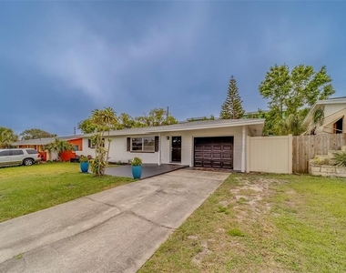 11424 79th Avenue - Photo Thumbnail 1