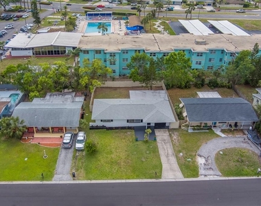11424 79th Avenue - Photo Thumbnail 47