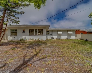 11424 79th Avenue - Photo Thumbnail 40