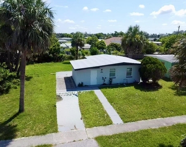3460 Normandy Drive - Photo Thumbnail 2